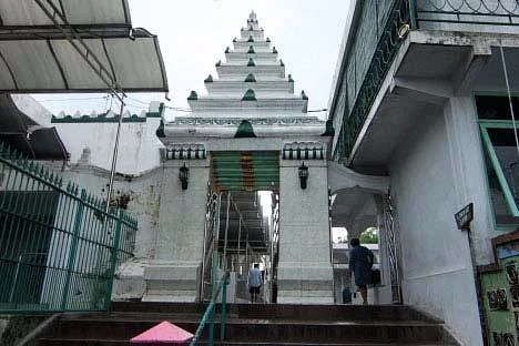 Sunan Giri Mosque and Tomb