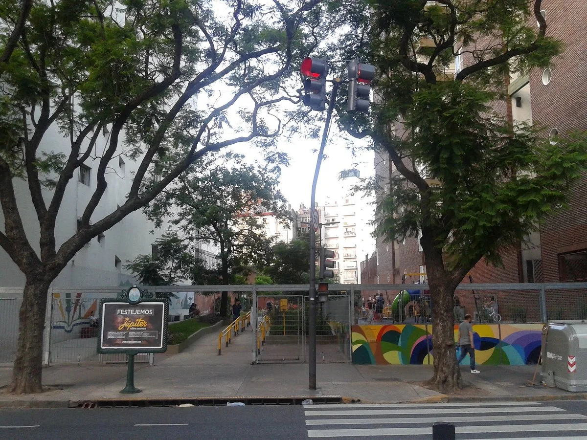 Plaza Jacarandà