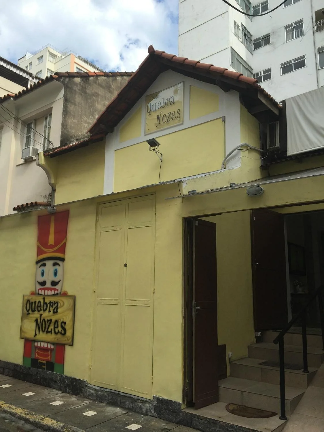 Margarida Rey Theater