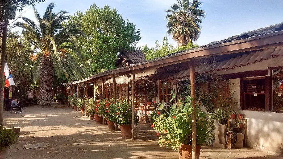 Centro Artesanal Pueblito Los Dominicos