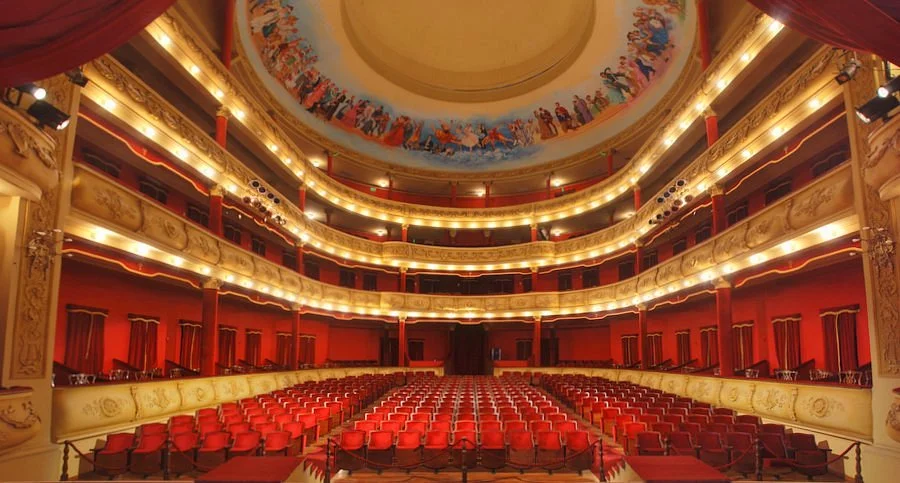 Teatro Oficial Juan de Vera