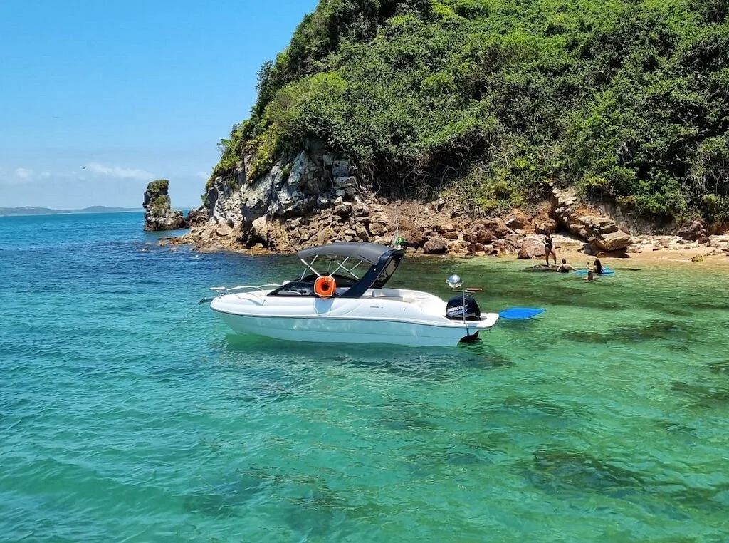 Be Happy | Passeio de Barco em Búzios