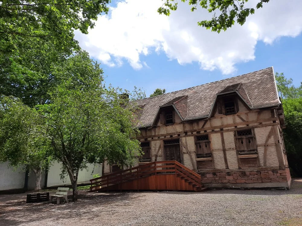 Núcleo de Casas Enxaimel