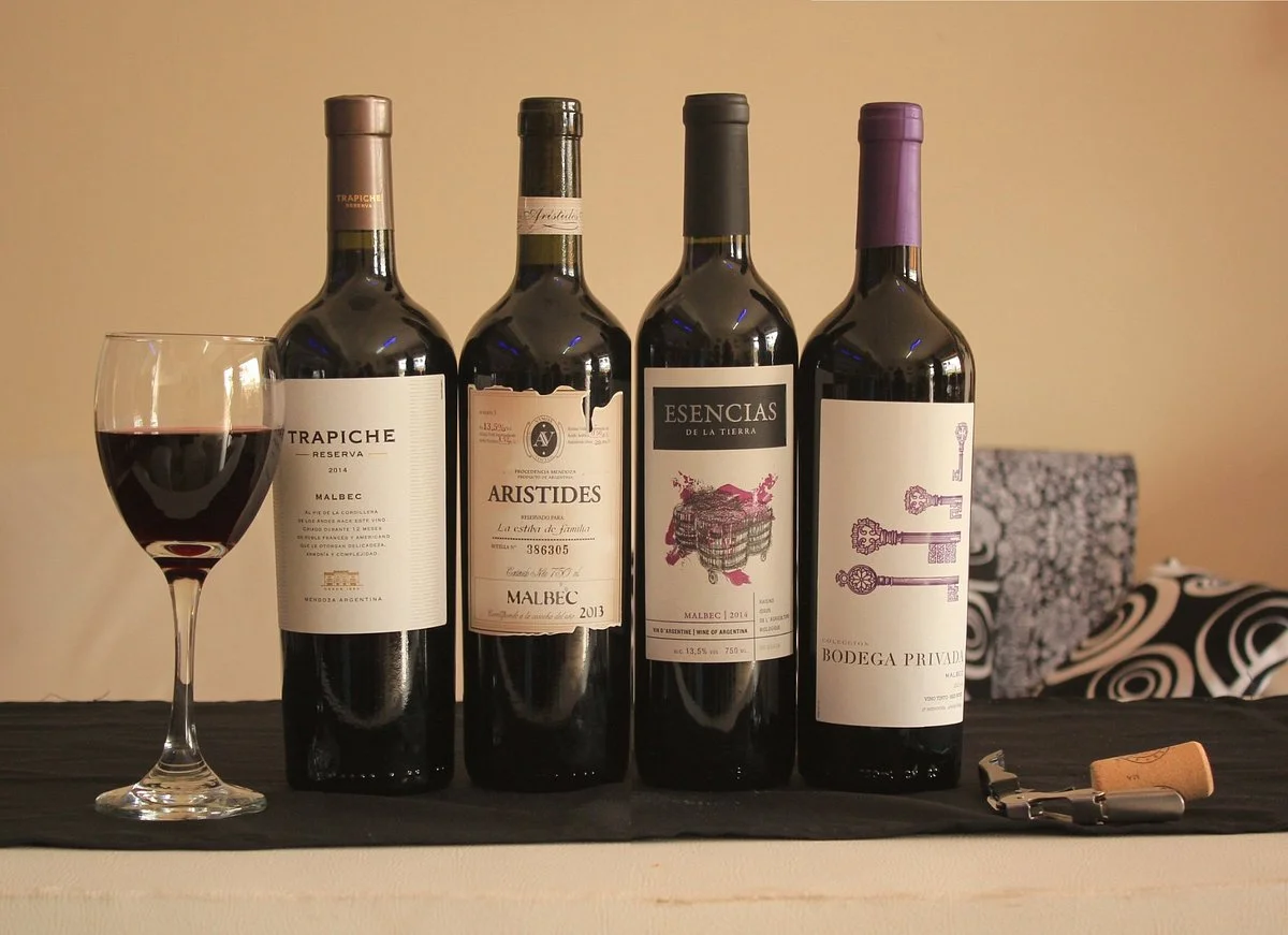 Vinoteca "La Botella" Wine Bar