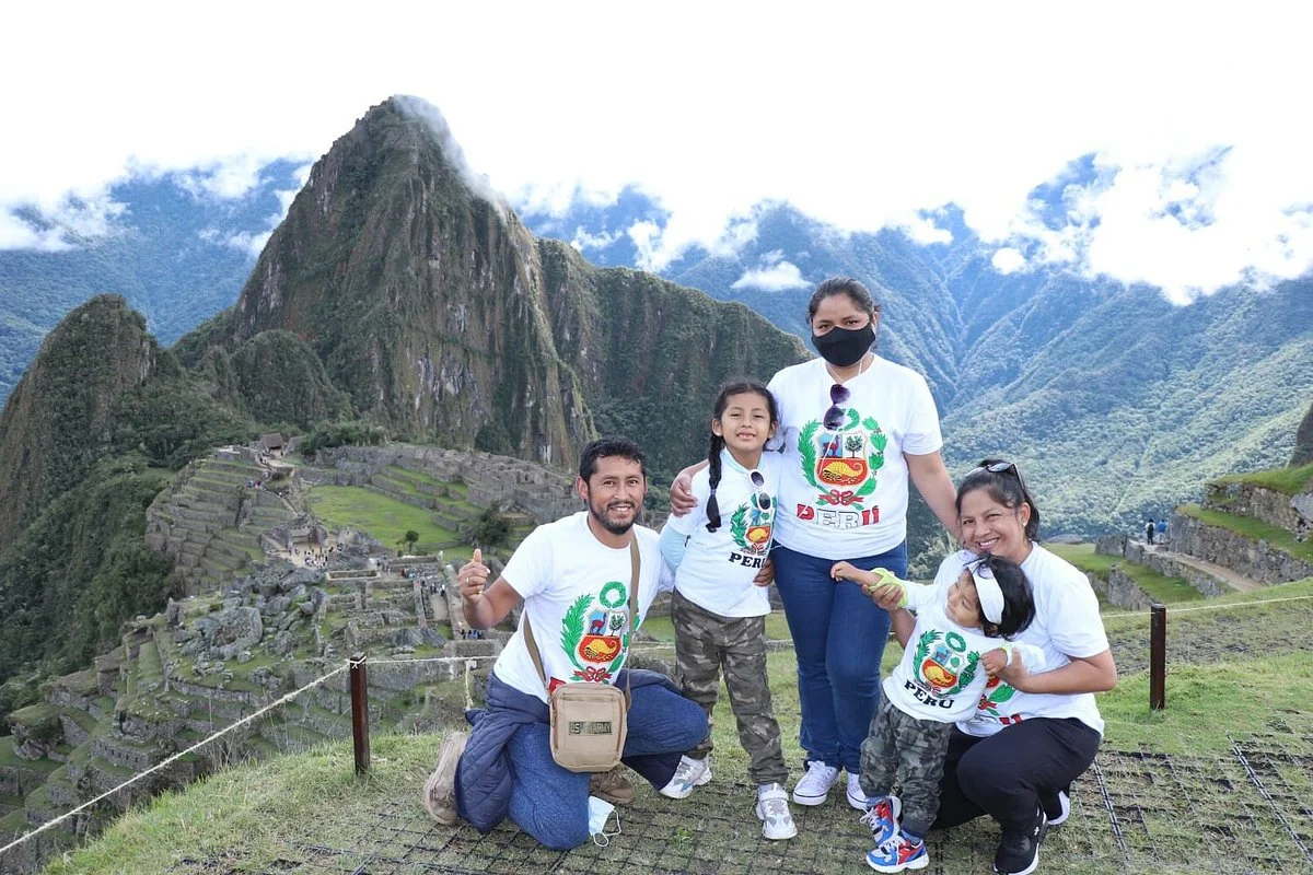 Overandes Travel