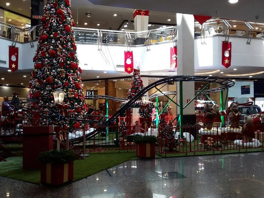 Mariscal López Shopping