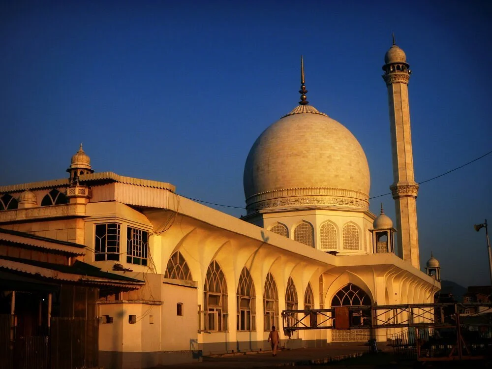 Hazratbal Masjid