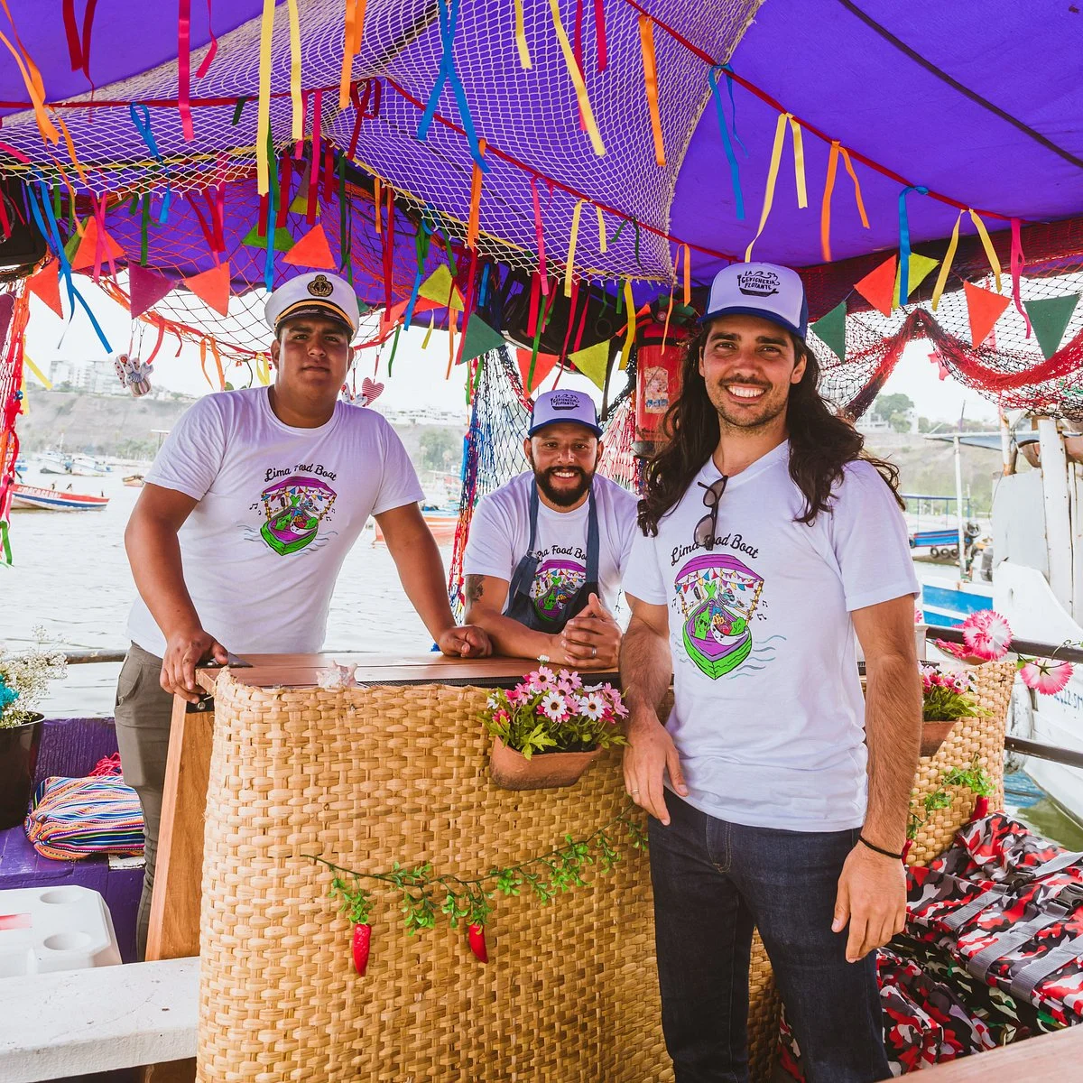 Lima Food Boat