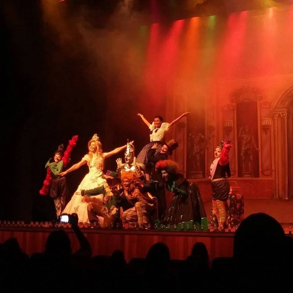 Teatro Madre Esperanca Garrido