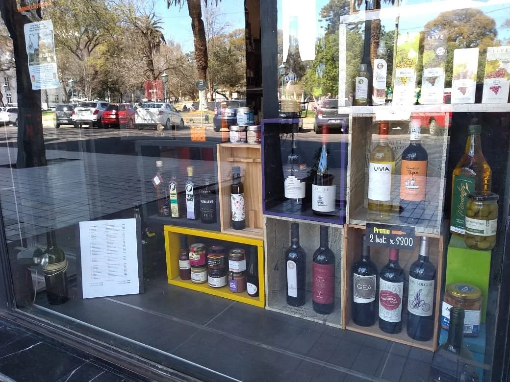 Vinoteca Dos Puntos