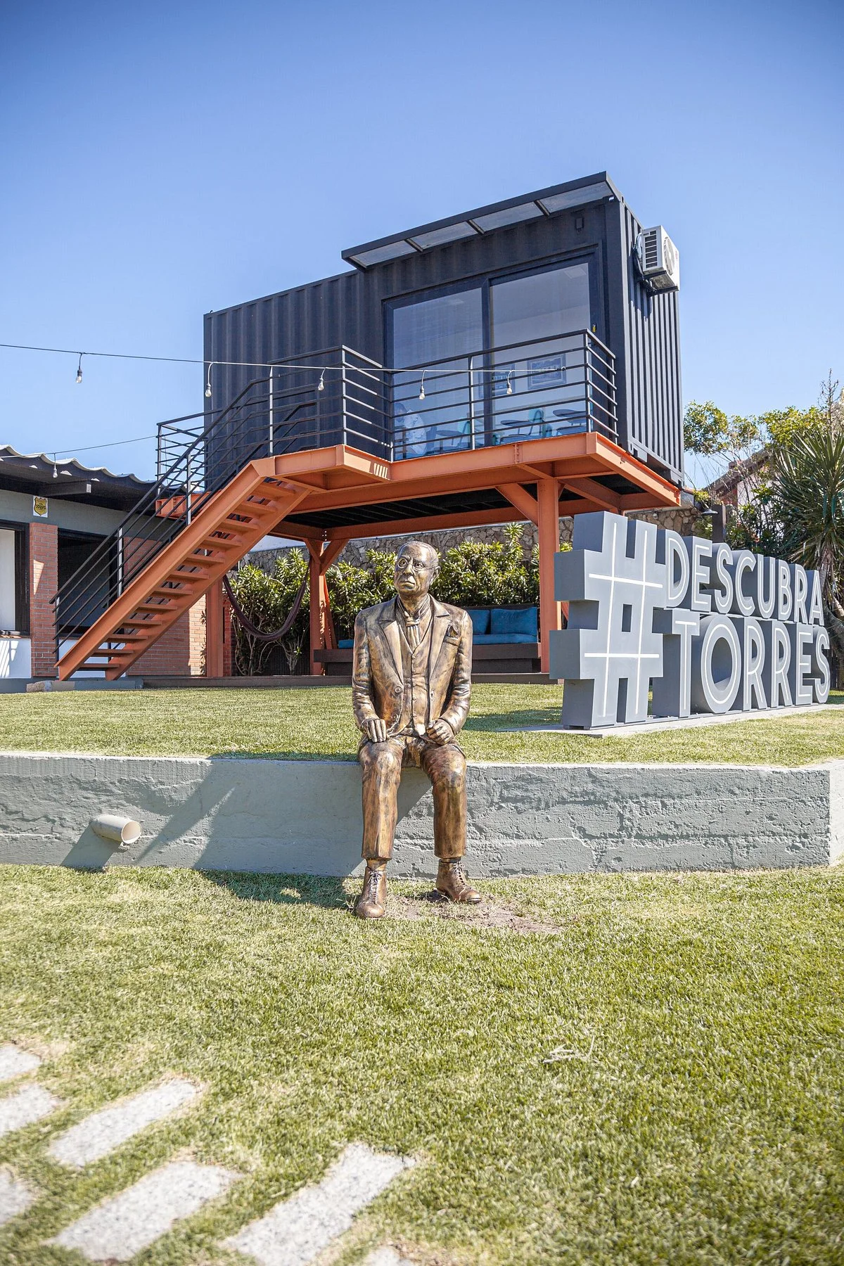 Estatua José Picoral