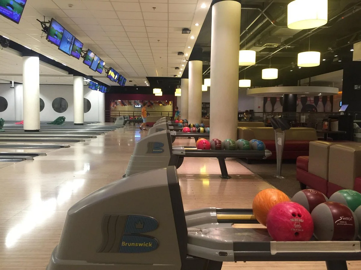 Villa Bowling Shopping West Plaza