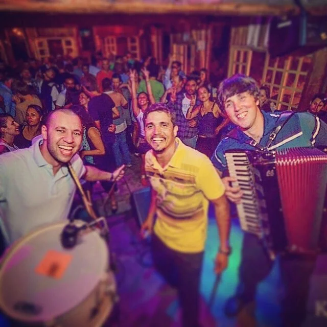 Bar DeRaiz