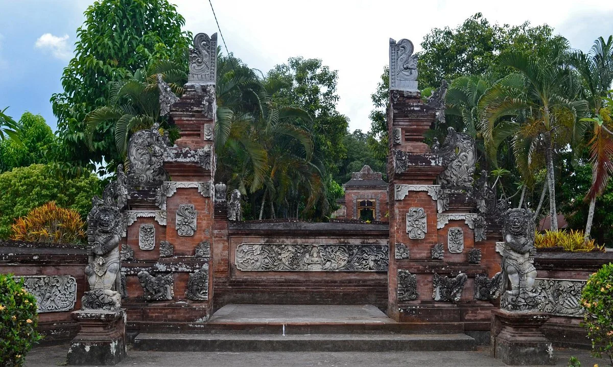 Lingsar Temple