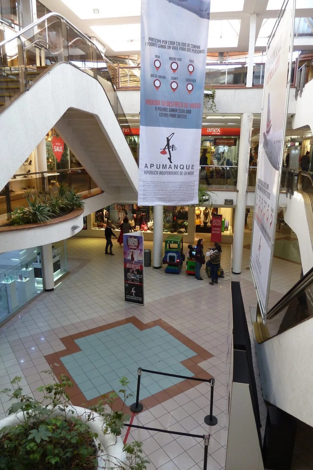 Mall apumanque
