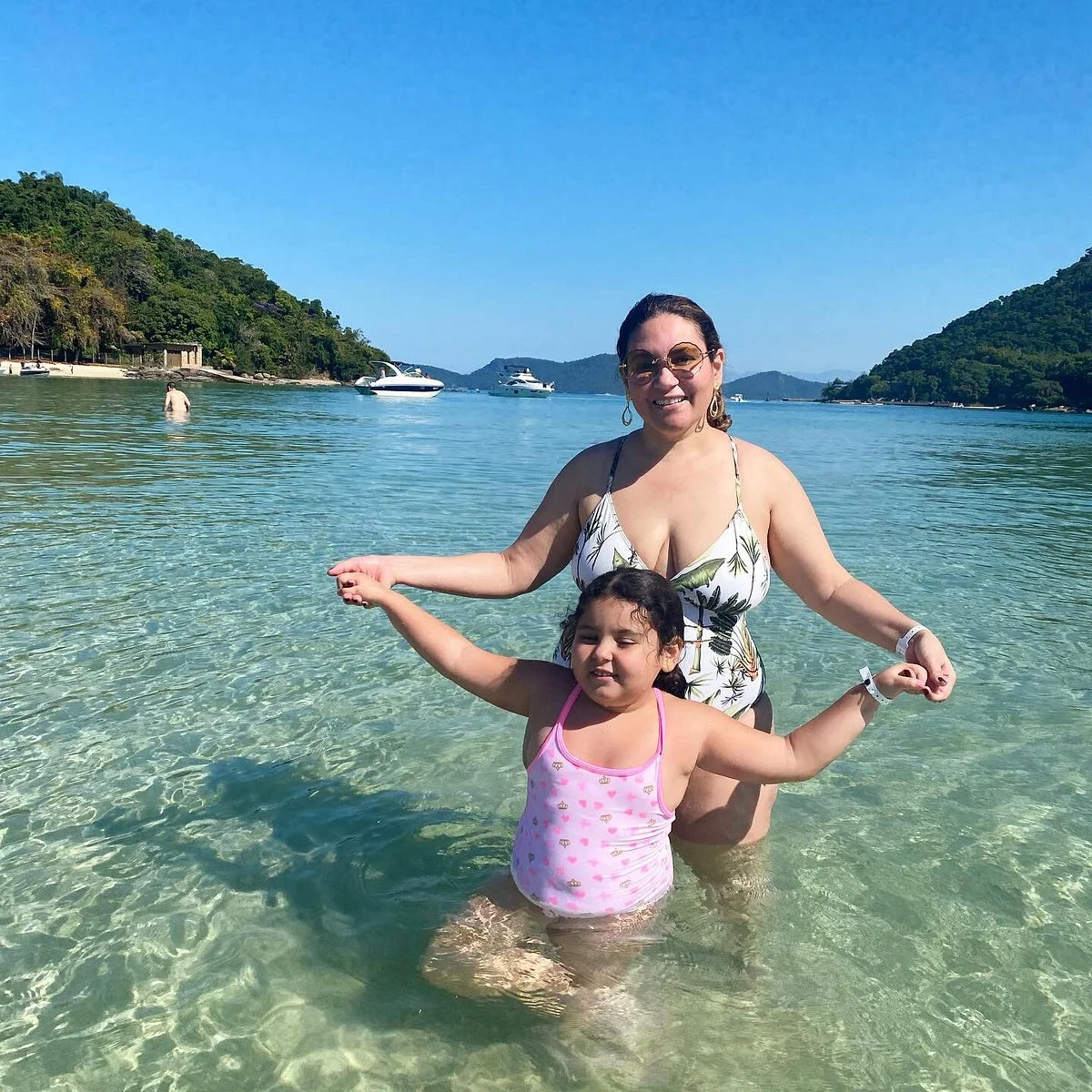 Angra Topzeira