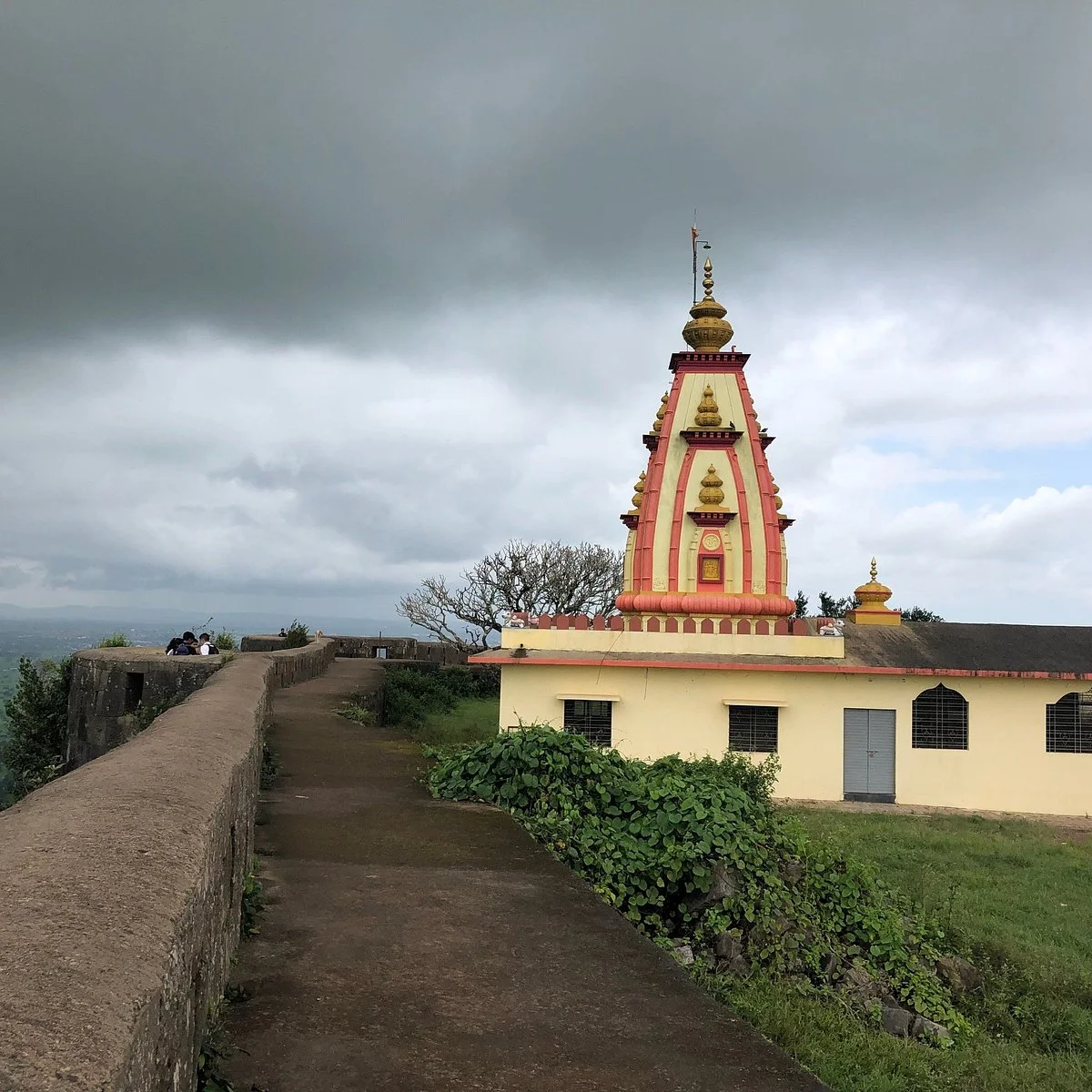 Rajhansgad Yellur Fort