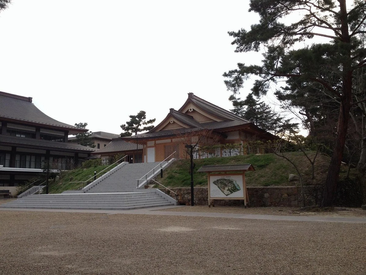 Kameyama Castle Town