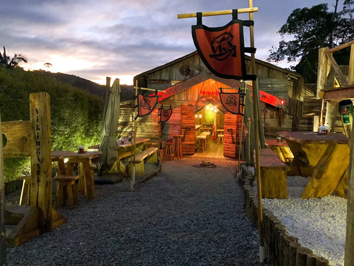 Viking Axes - Pub de Arremesso de Machado