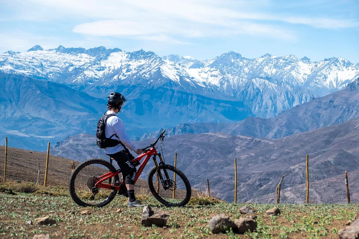 Andes Gravity