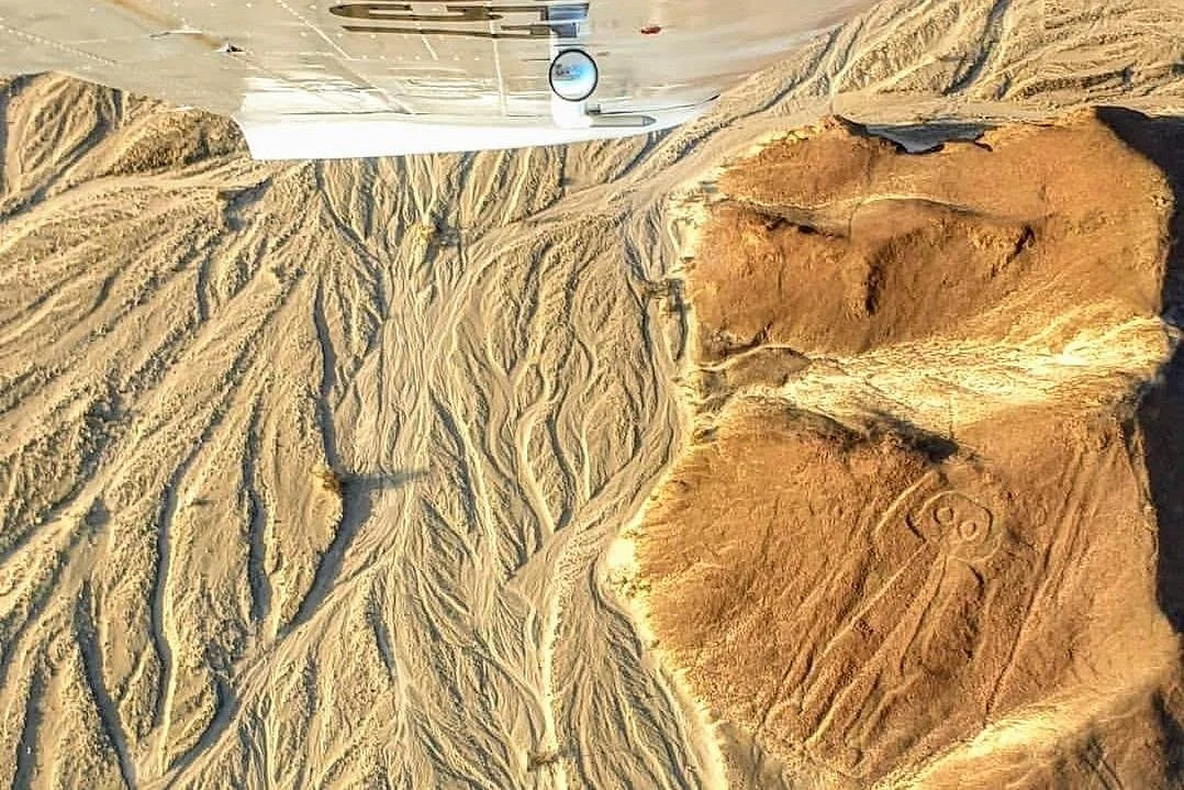 Fly Nazca lines