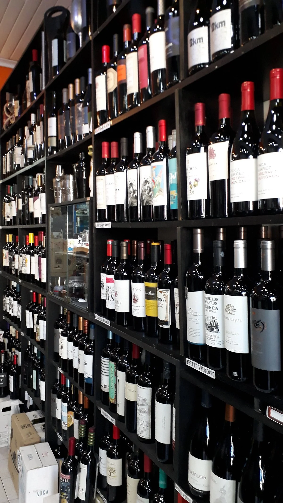 5th Avenue Vinoteca