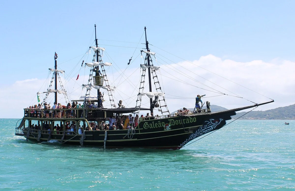 Barco Galeao Dourado
