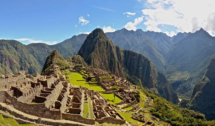 Mora Expedition Travel