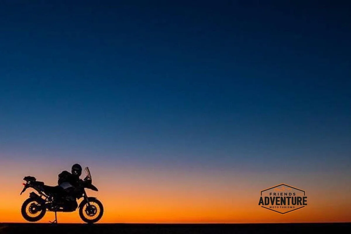 Friends Adventure Mototurismo