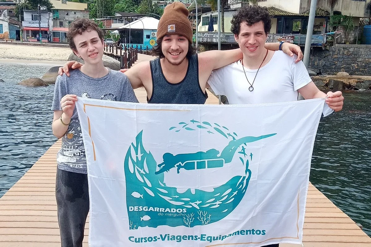 Desgarrados do Mergulho--Centro de Mergulho