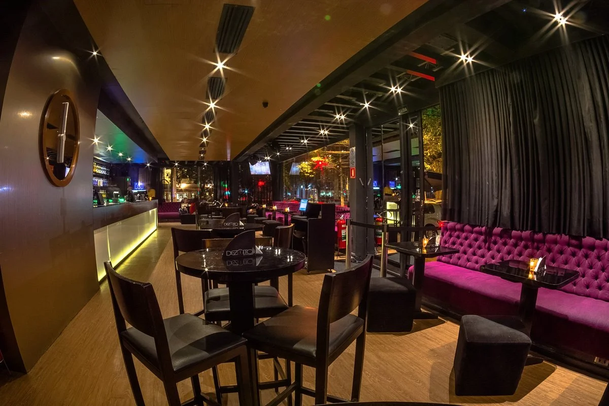 Dezoito Bar & Movement