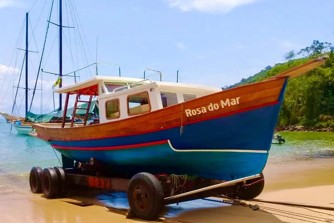 Barco Rosa do Mar