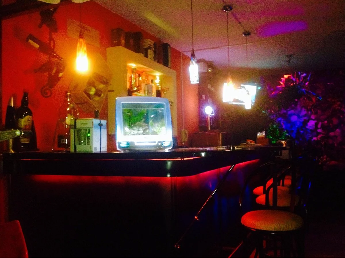 Live Cafe Bar