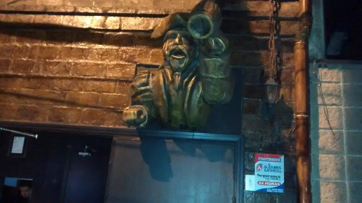 Joe Collins Pub