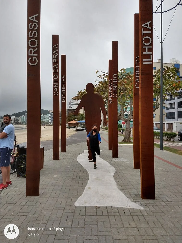 Monumento O Caminhante