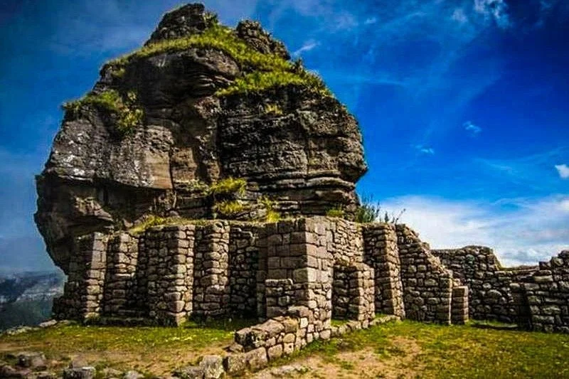 Waqrapukara Trek
