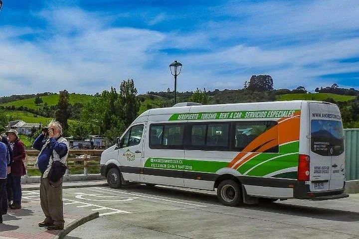 TRANSFER BUS AEROPUERTO ANDRESTOUR