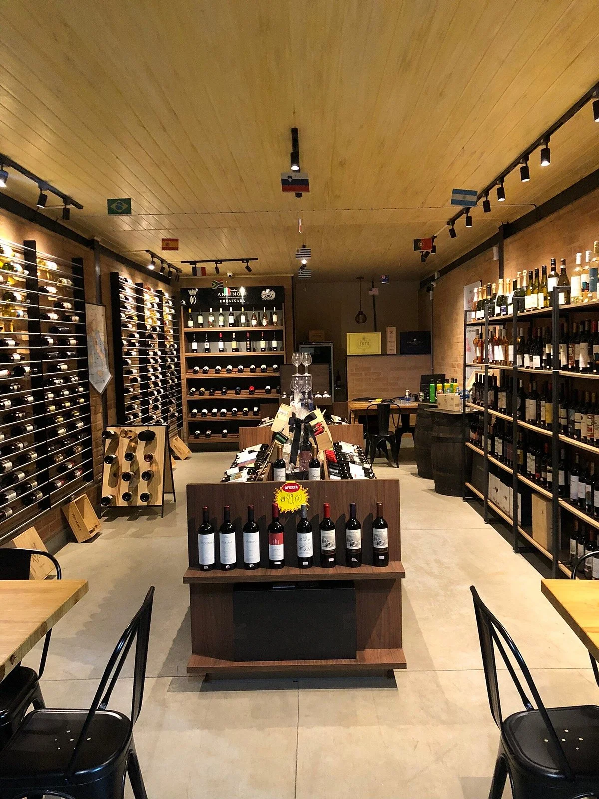 Enotria Vinhos do Mundo