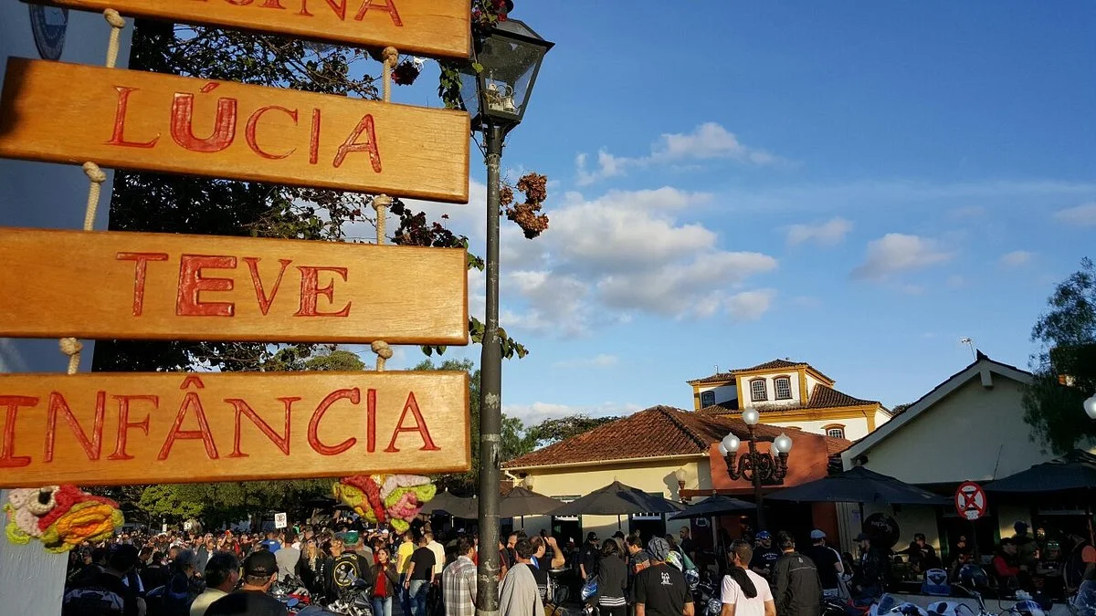 Regina Lucia Teve Infancia