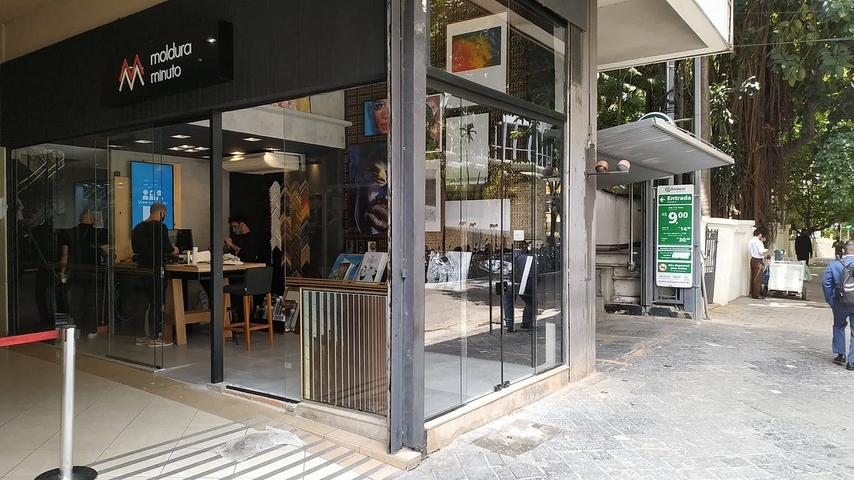 Moldura Minuto Galeria Paulista