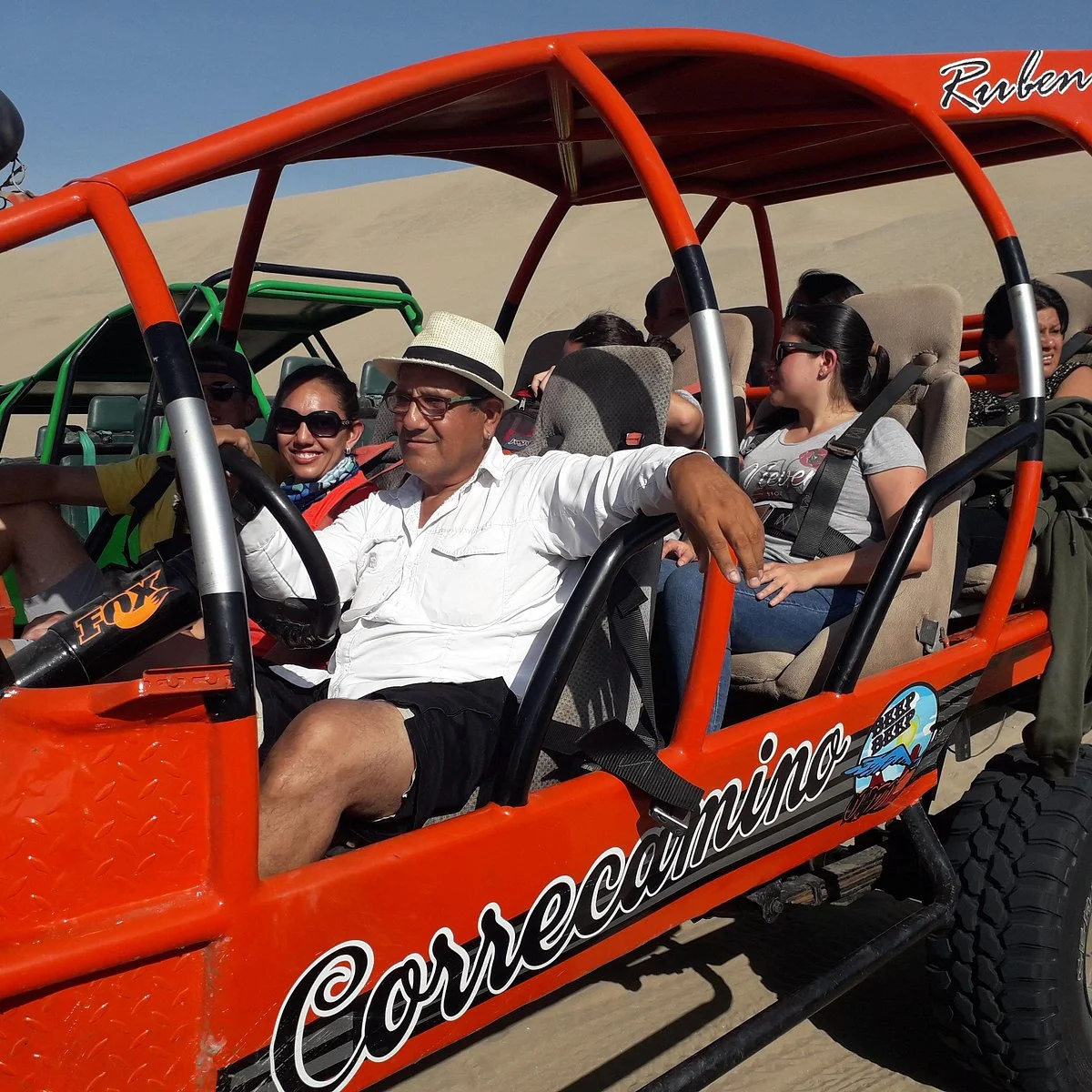 Ica, huacachina, boggies pisco food
