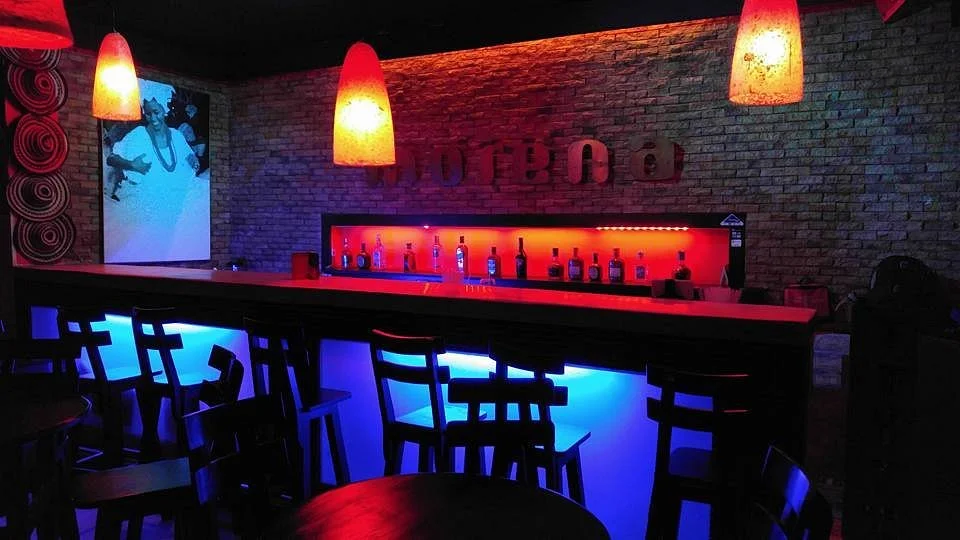 Morena Lounge