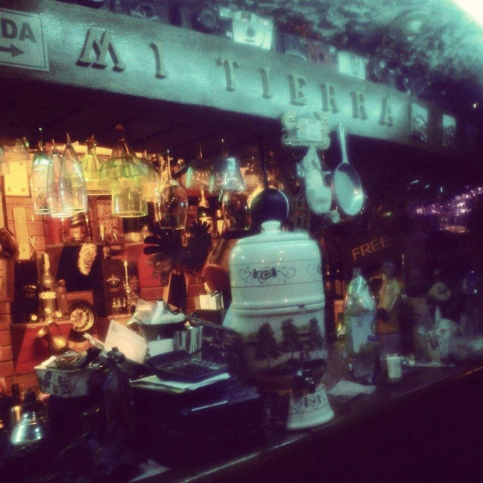Mi tierra Taberna - Discoteca - Bar - Arte - Anticuario