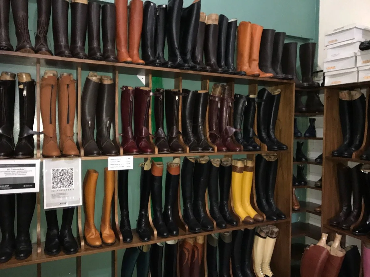 La Casa de Las Botas