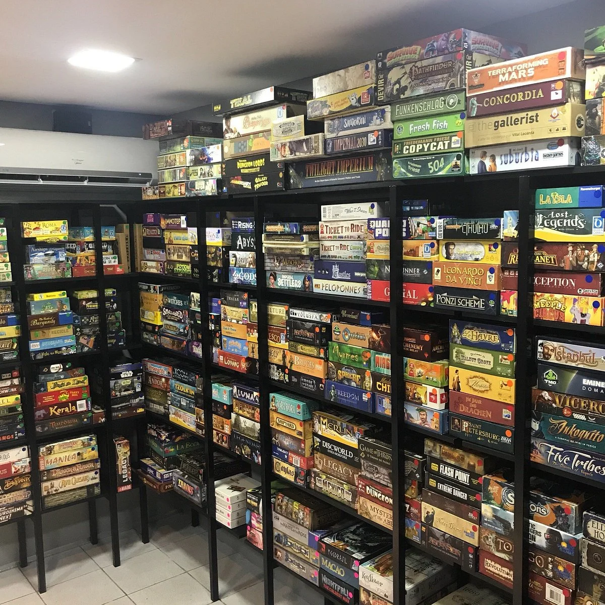 Balboa's Hobby Games