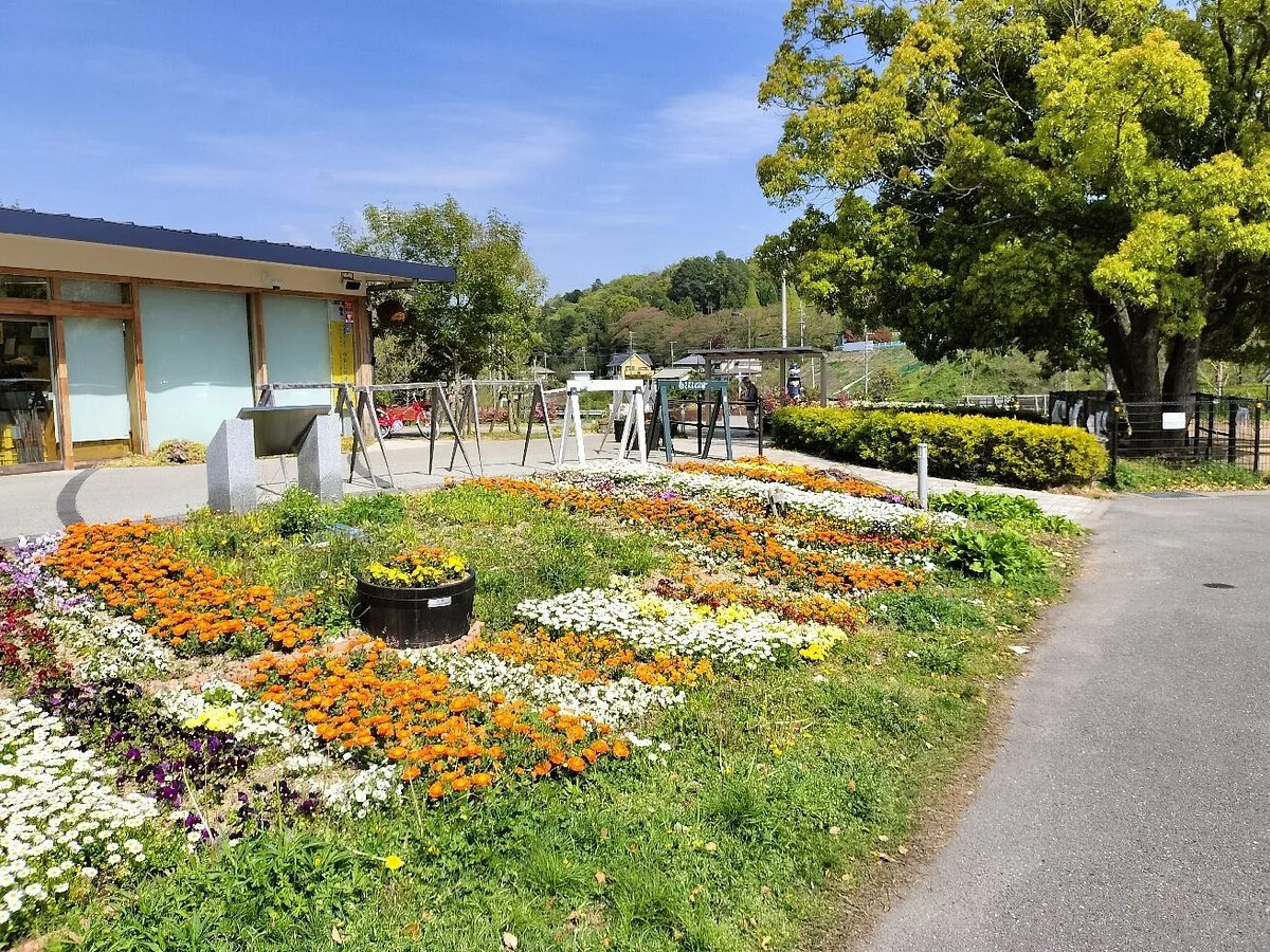 Michi-no-Eki Okukawachi Kuromaro no Sato