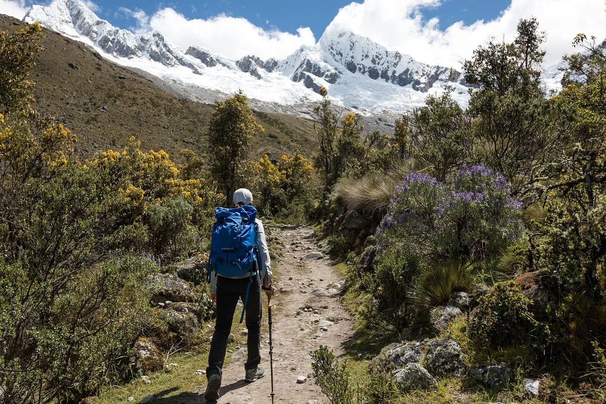 PERU MOUNTAIN EXPLORERS
