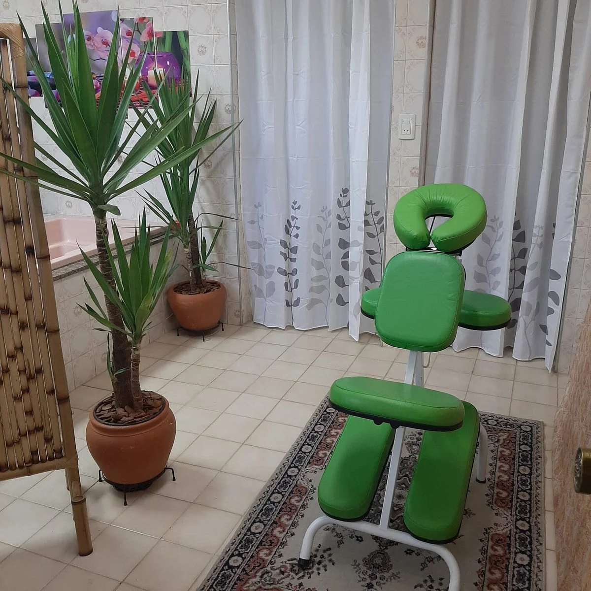 SPA Massages and Holistic Therapies