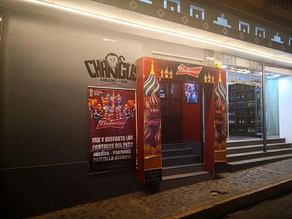 Changos Karaoke - Bar