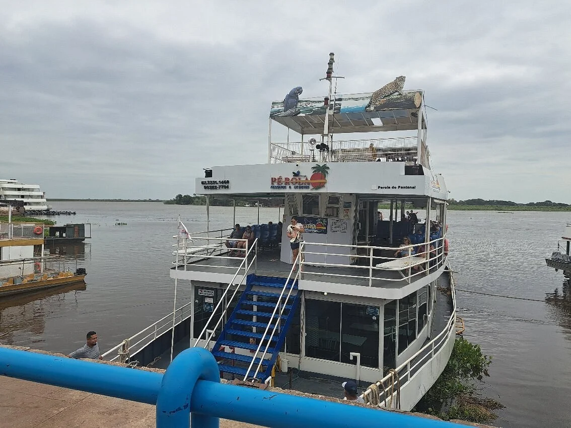 Barco Perola do Pantanal